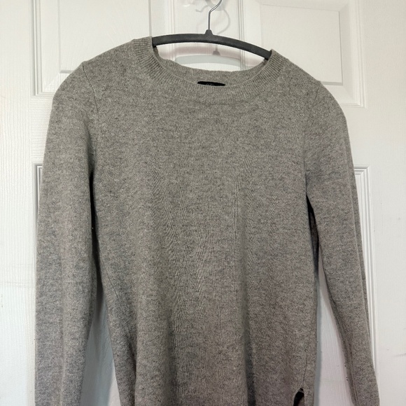 J Crew Cashmere Sweater - Picture 1 of 3